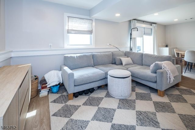 301 N 16Th St, Kenilworth Boro, NJ 07033