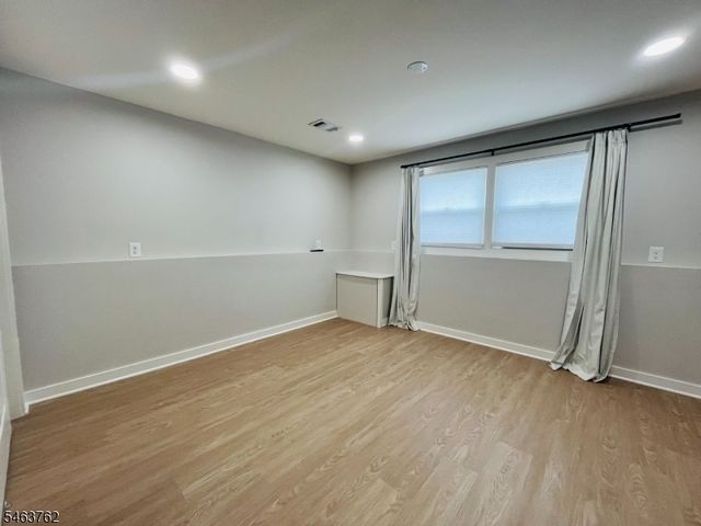 301 N 16Th St, Kenilworth Boro, NJ 07033
