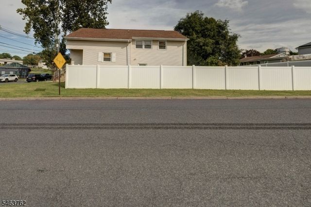 301 N 16Th St, Kenilworth Boro, NJ 07033