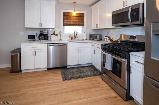 301 N 16Th St, Kenilworth Boro, NJ 07033