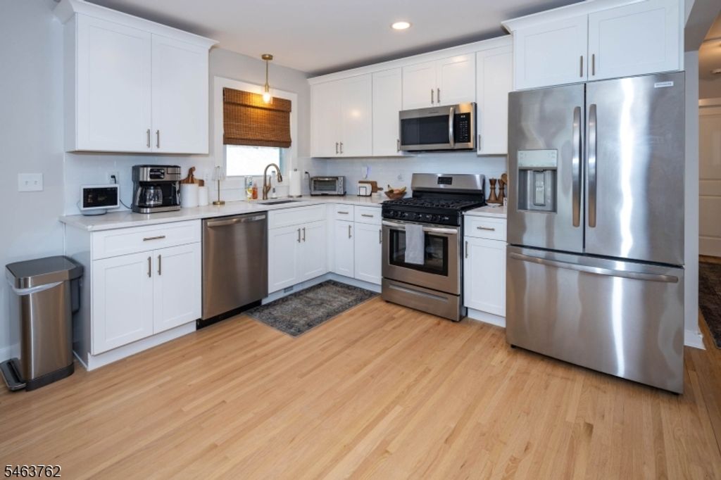 301 N 16Th St, Kenilworth Boro, NJ 07033 — photo 5