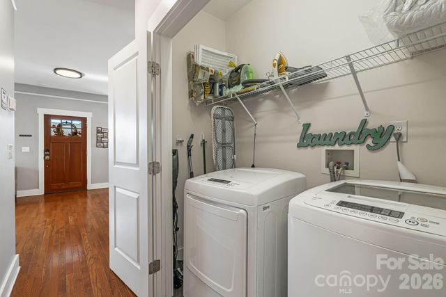 17 Byrdcliffe Lane, Asheville, NC 28805