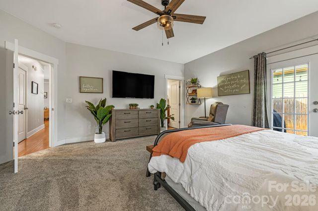 17 Byrdcliffe Lane, Asheville, NC 28805