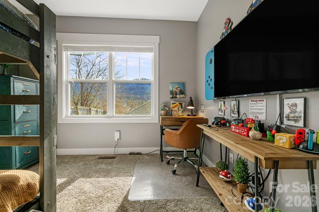 17 Byrdcliffe Lane, Asheville, NC 28805