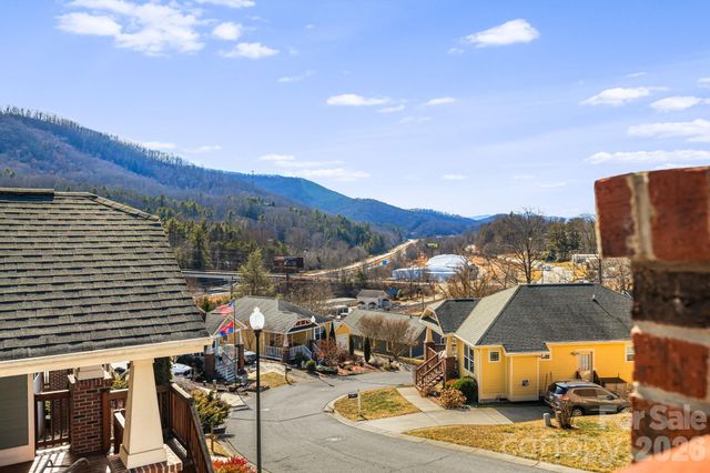 17 Byrdcliffe Lane, Asheville, NC 28805