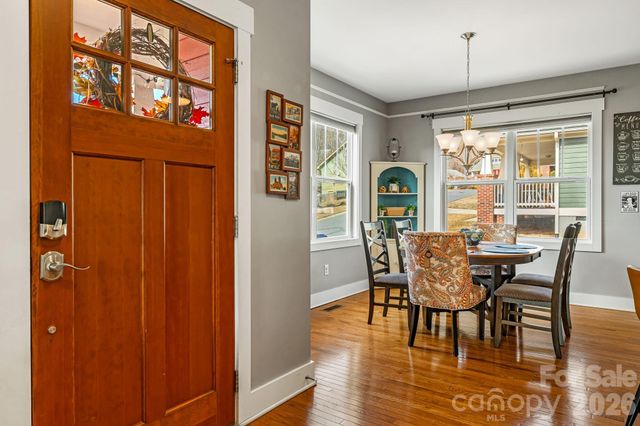 17 Byrdcliffe Lane, Asheville, NC 28805