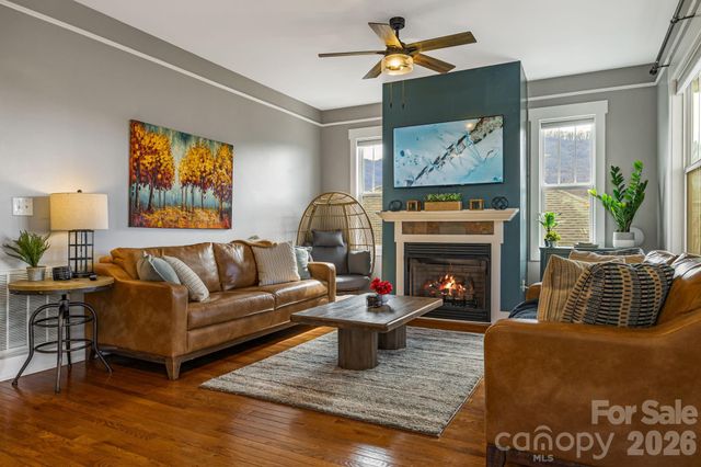 17 Byrdcliffe Lane, Asheville, NC 28805