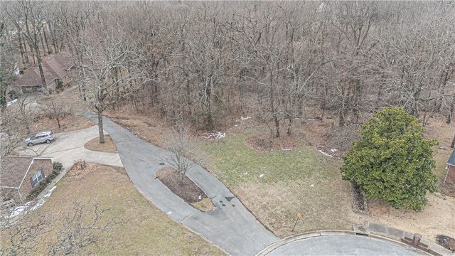 5058 Tall Pine Circle, Springdale, AR 72762