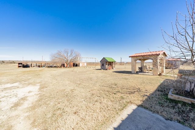 474 Hanging Tree Road, Bowie, TX 76230