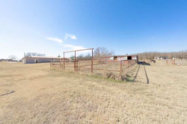 474 Hanging Tree Road, Bowie, TX 76230