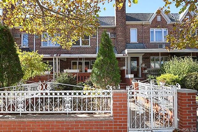 6364 78th Street, Middle Village, NY 11379