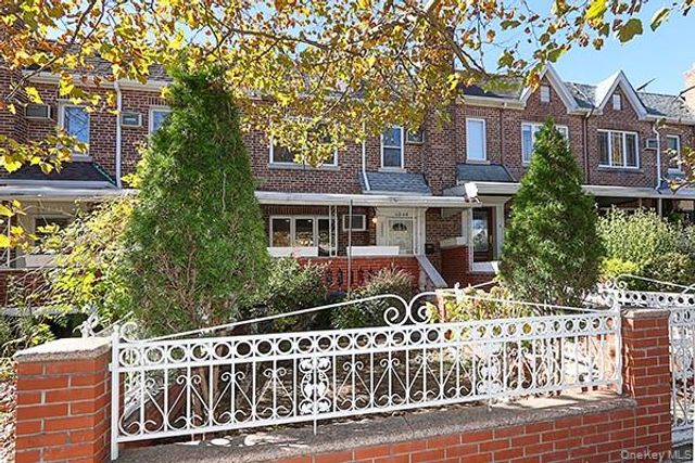 6364 78th Street, Middle Village, NY 11379