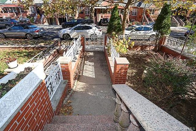 6364 78th Street, Middle Village, NY 11379