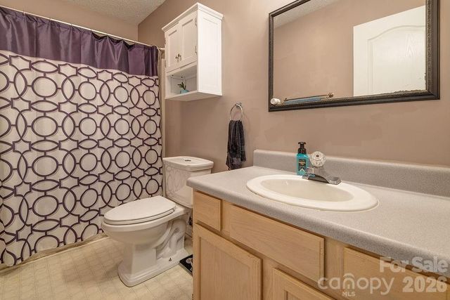 120 Eastwood Avenue, Swannanoa, NC 28778