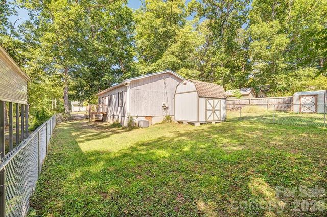 120 Eastwood Avenue, Swannanoa, NC 28778