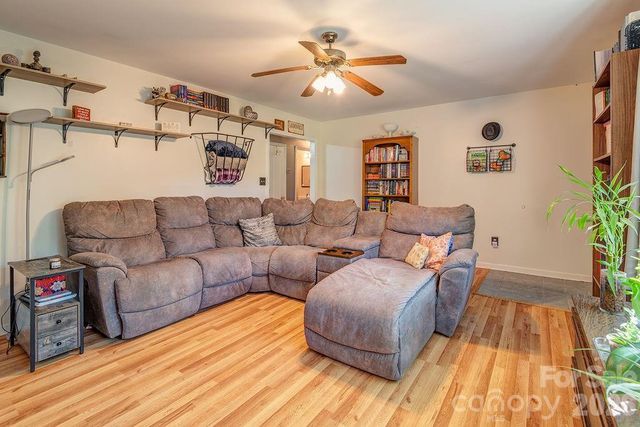 120 Eastwood Avenue, Swannanoa, NC 28778