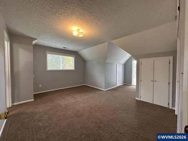 3027 NE D St, Salem, OR 97301