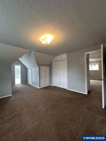 3027 NE D St, Salem, OR 97301