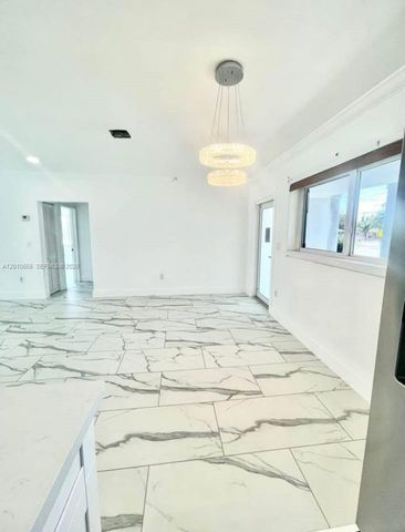15925 NE 18th Ave, North Miami Beach, FL 33162