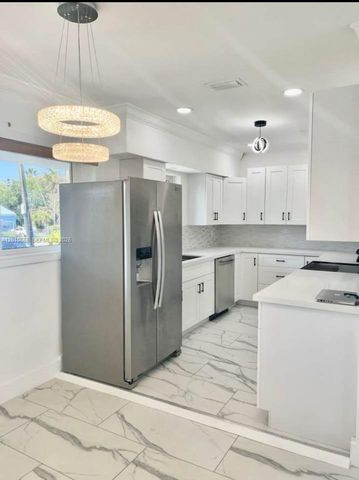 15925 NE 18th Ave, North Miami Beach, FL 33162