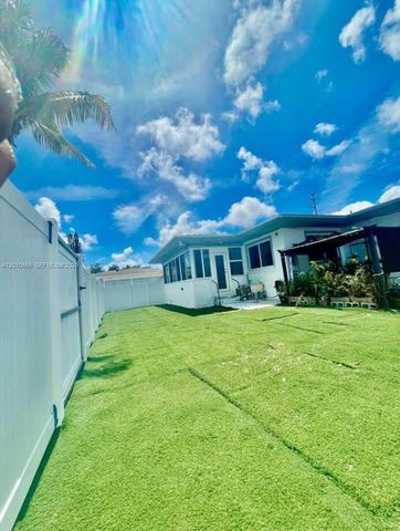 15925 NE 18th Ave, North Miami Beach, FL 33162