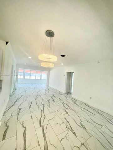 15925 NE 18th Ave, North Miami Beach, FL 33162