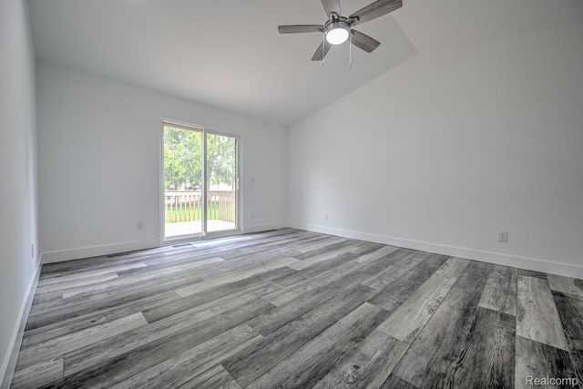 1569 Oak Grove Drive, Walled Lake, MI 48390