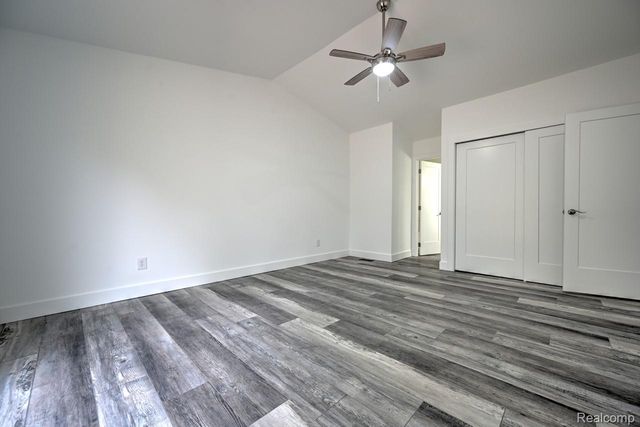 1569 Oak Grove Drive, Walled Lake, MI 48390