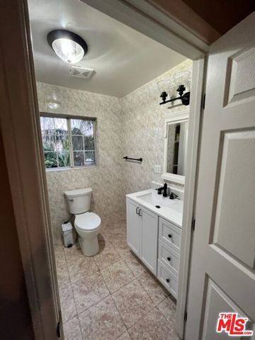 13818 Bessemer Street, Los Angeles, CA 91401