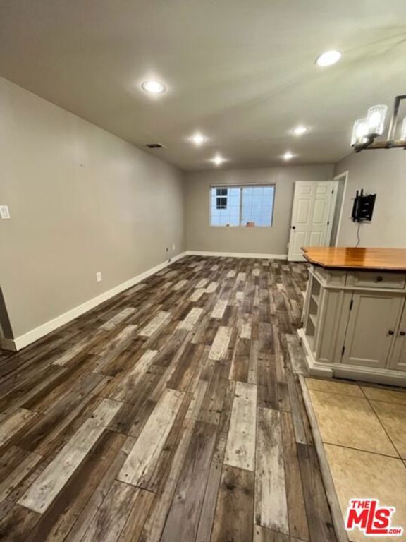 13818 Bessemer Street, Los Angeles, CA 91401
