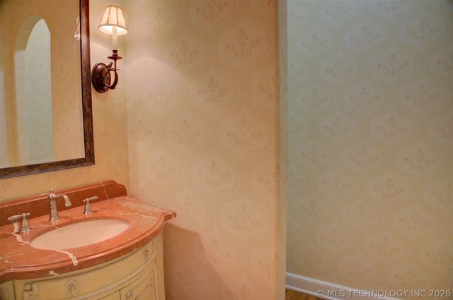 1439 S Owasso Avenue, Tulsa, OK 74120