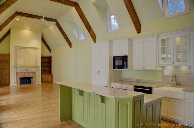 1439 S Owasso Avenue, Tulsa, OK 74120