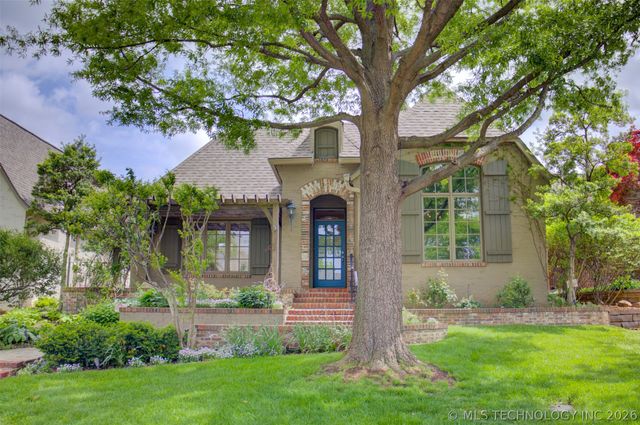 1439 S Owasso Avenue, Tulsa, OK 74120