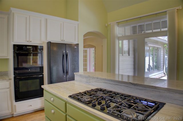 1439 S Owasso Avenue, Tulsa, OK 74120