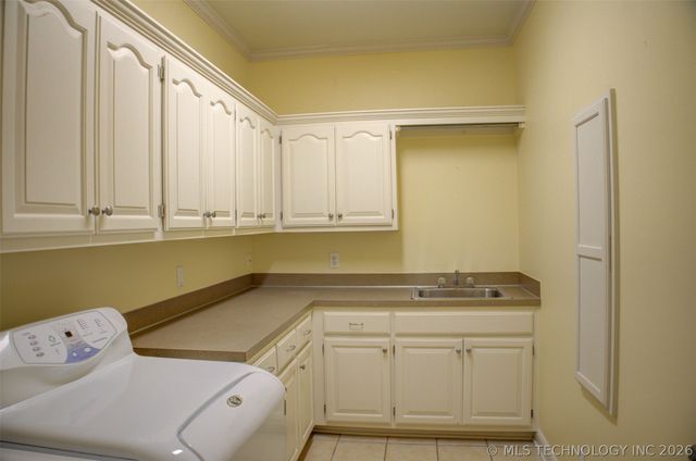 1439 S Owasso Avenue, Tulsa, OK 74120