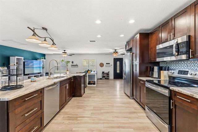 5502 BRUTON ROAD, Plant City, FL 33565