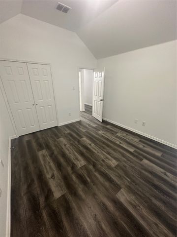424 Shady Shore Lane, Crowley, TX 76036