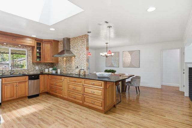 1887 Blossom Hill Road, San Jose, CA 95124