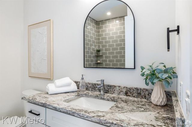 120 E Liberty Street 203, Milford, MI 48381