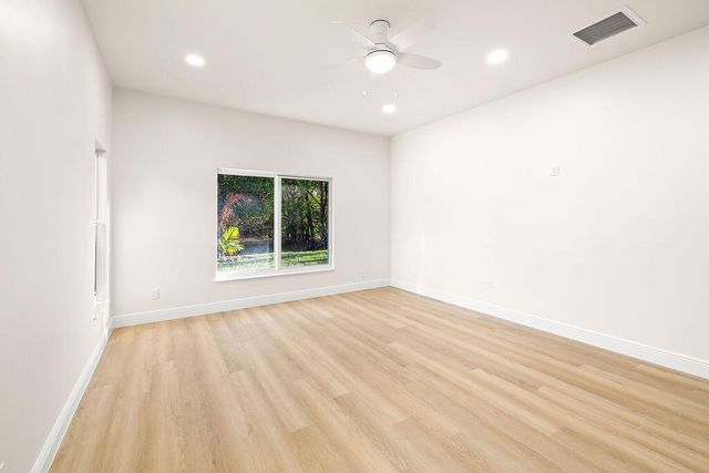 4805 66th Lane, Vero Beach, FL 32967