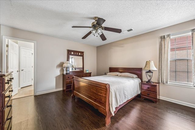 6812 MEADOW CHASE LN, Memphis, TN 38115