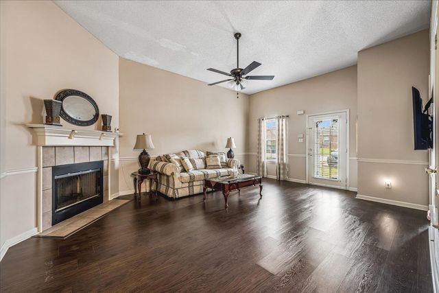 6812 MEADOW CHASE LN, Memphis, TN 38115
