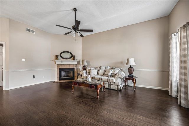 6812 MEADOW CHASE LN, Memphis, TN 38115