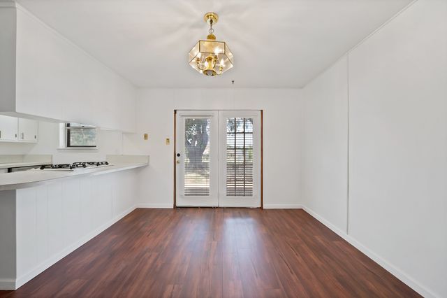 825 E Prairie View Road, Crowley, TX 76036