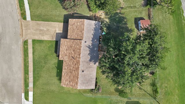 825 E Prairie View Road, Crowley, TX 76036