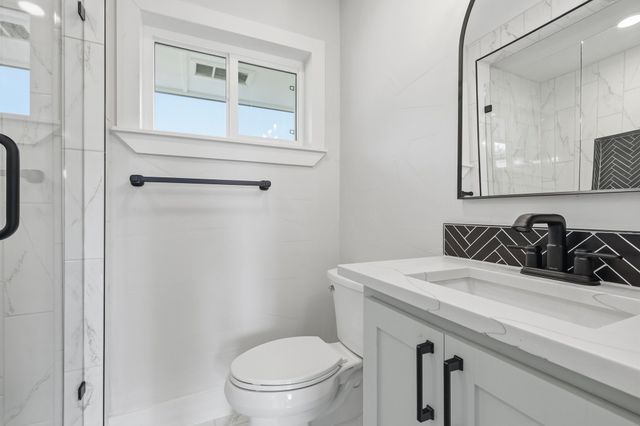 385 Crockett, Lewisville, TX 75057