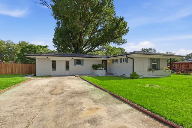 385 Crockett, Lewisville, TX 75057