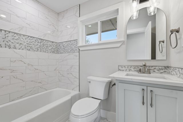 385 Crockett, Lewisville, TX 75057