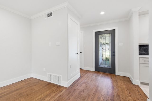 385 Crockett, Lewisville, TX 75057