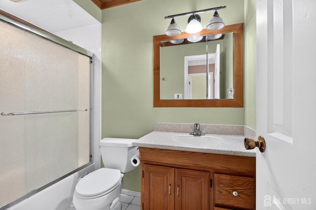 16 Brookdale Road, East Brunswick, NJ 08816